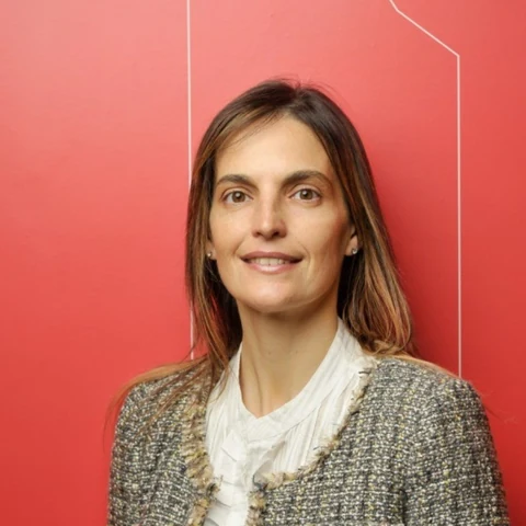 Laura S. Zatyracz, J&J Vision Care South LATAM